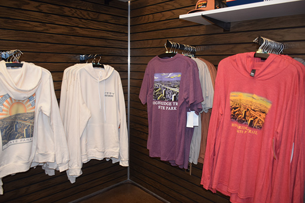 Hàng hóa tại Ga High Bridge