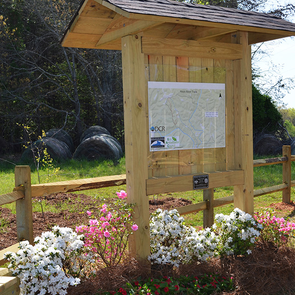 biển báo ở Sông Mayo