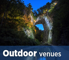 Đám cưới ngoài trời tại Công viên tiểu bang Natural Bridge của Mike Kropf, Nhà sáng lập kiêm Nhiếp ảnh gia chính Eastbrook Photography Đám cưới ngoài trời