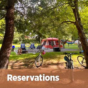 Đặt chỗ trước.