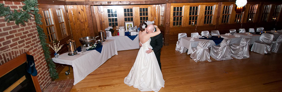 Đám cưới tại Công viên tiểu bang Pocahontas